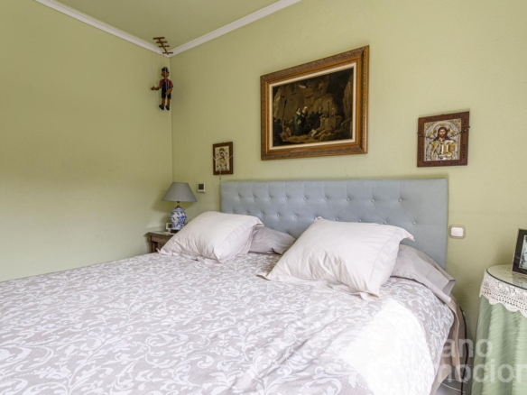 ¡OPORTUNIDAD ÚNICA EN LA ZONA MÁS EXCLUSIVA Y PRESTIGIOSA DE MÁLAGA! ESTA ESPECTACULAR VIVIENDA TOTALMENTE EXTERIOR TE ENVUELVE EN LUZ NATURAL GRACIAS REF:65120