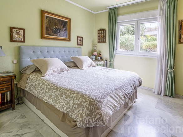 ¡OPORTUNIDAD ÚNICA EN LA ZONA MÁS EXCLUSIVA Y PRESTIGIOSA DE MÁLAGA! ESTA ESPECTACULAR VIVIENDA TOTALMENTE EXTERIOR TE ENVUELVE EN LUZ NATURAL GRACIAS REF:65120