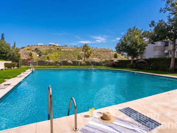 ¡OPORTUNIDAD ÚNICA EN LA ZONA MÁS EXCLUSIVA Y PRESTIGIOSA DE MÁLAGA! ESTA ESPECTACULAR VIVIENDA TOTALMENTE EXTERIOR TE ENVUELVE EN LUZ NATURAL GRACIAS REF:65120
