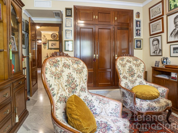¡OPORTUNIDAD ÚNICA EN LA ZONA MÁS EXCLUSIVA Y PRESTIGIOSA DE MÁLAGA! ESTA ESPECTACULAR VIVIENDA TOTALMENTE EXTERIOR TE ENVUELVE EN LUZ NATURAL GRACIAS REF:65120