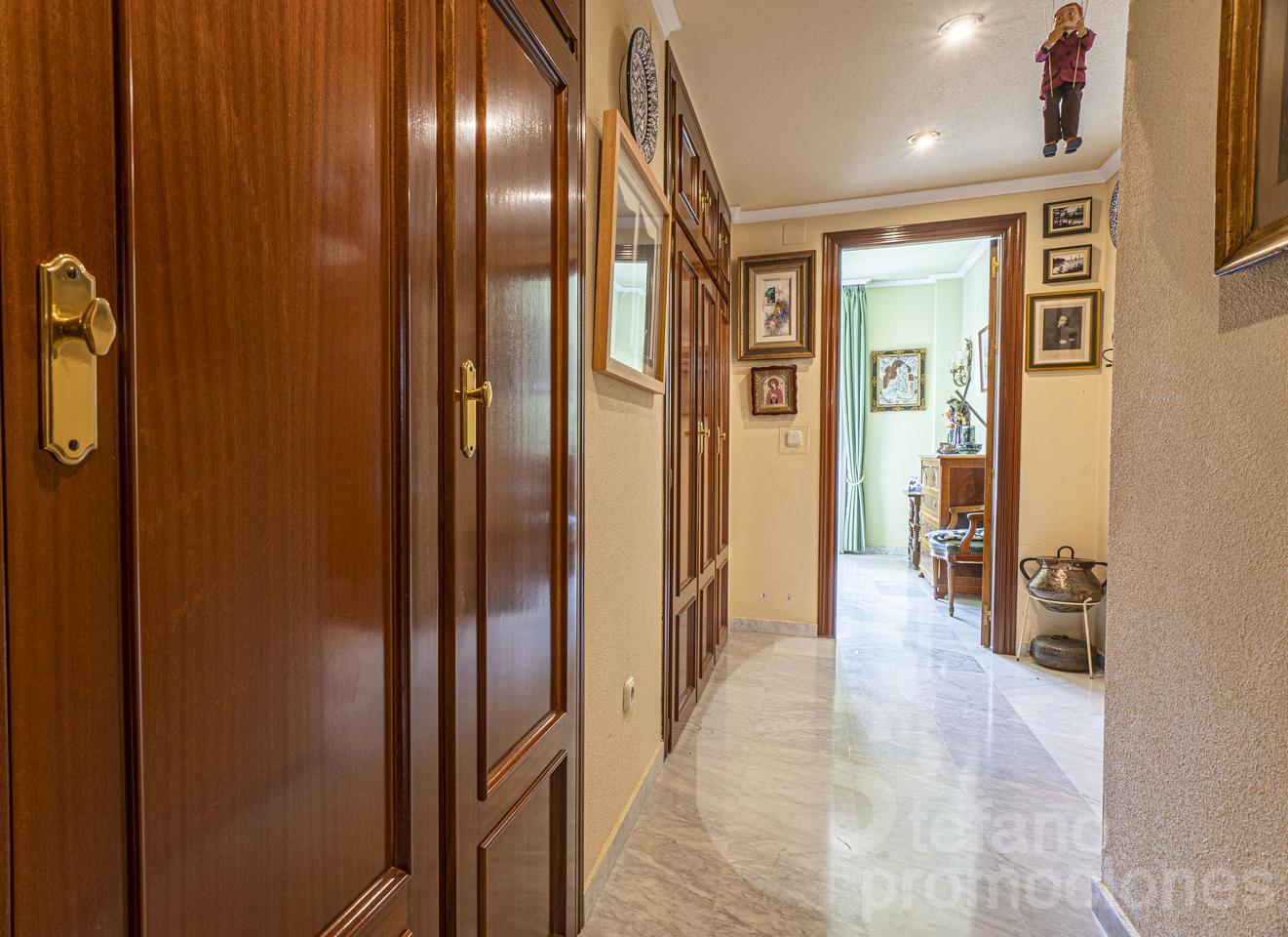 ¡OPORTUNIDAD ÚNICA EN LA ZONA MÁS EXCLUSIVA Y PRESTIGIOSA DE MÁLAGA! ESTA ESPECTACULAR VIVIENDA TOTALMENTE EXTERIOR TE ENVUELVE EN LUZ NATURAL GRACIAS REF:65120