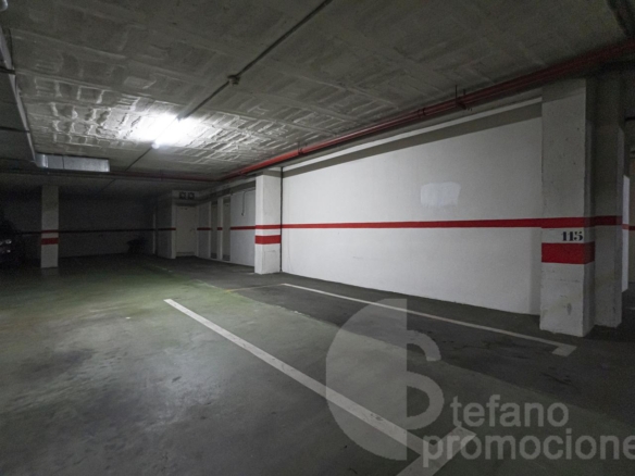 ¡OPORTUNIDAD ÚNICA EN LA ZONA MÁS EXCLUSIVA Y PRESTIGIOSA DE MÁLAGA! ESTA ESPECTACULAR VIVIENDA TOTALMENTE EXTERIOR TE ENVUELVE EN LUZ NATURAL GRACIAS REF:65120