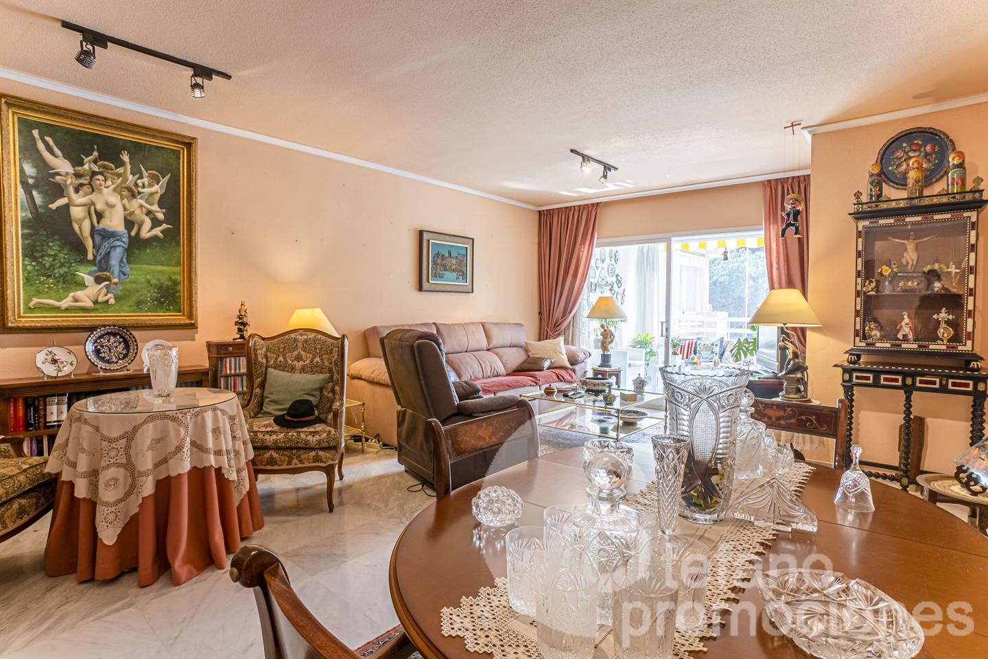 ¡OPORTUNIDAD ÚNICA EN LA ZONA MÁS EXCLUSIVA Y PRESTIGIOSA DE MÁLAGA! ESTA ESPECTACULAR VIVIENDA TOTALMENTE EXTERIOR TE ENVUELVE EN LUZ NATURAL GRACIAS REF:65120