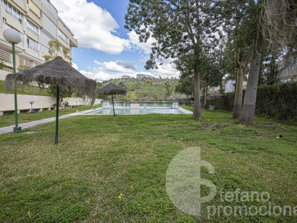 ¡OPORTUNIDAD ÚNICA EN LA ZONA MÁS EXCLUSIVA Y PRESTIGIOSA DE MÁLAGA! ESTA ESPECTACULAR VIVIENDA TOTALMENTE EXTERIOR TE ENVUELVE EN LUZ NATURAL GRACIAS REF:65120