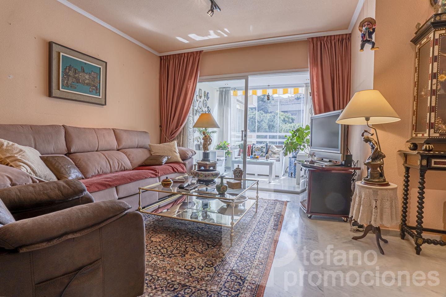 ¡OPORTUNIDAD ÚNICA EN LA ZONA MÁS EXCLUSIVA Y PRESTIGIOSA DE MÁLAGA! ESTA ESPECTACULAR VIVIENDA TOTALMENTE EXTERIOR TE ENVUELVE EN LUZ NATURAL GRACIAS REF:65120