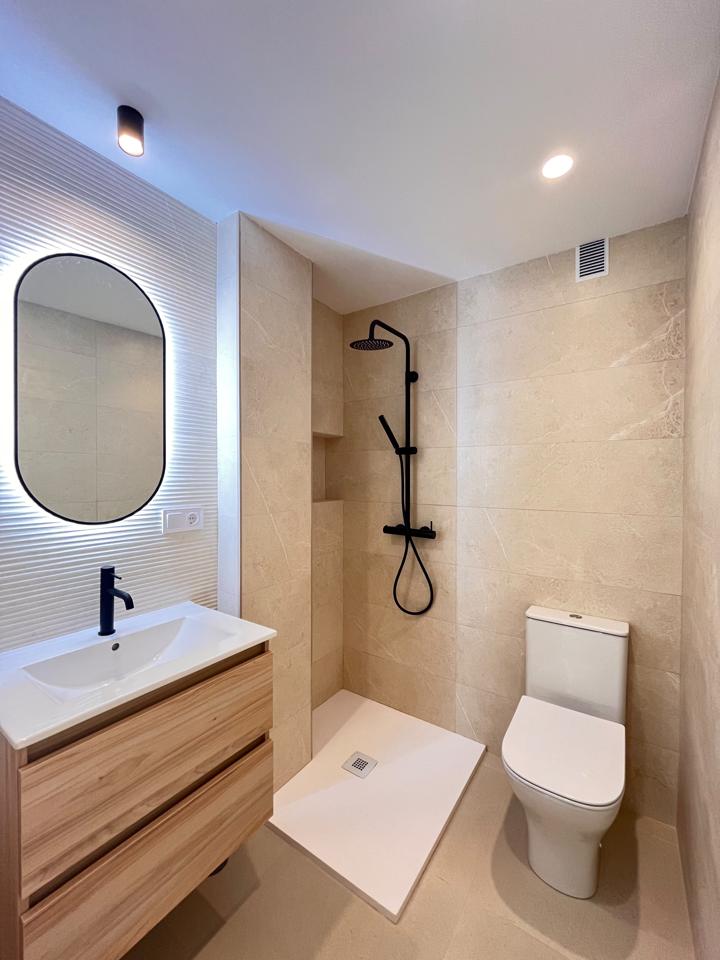 image_1574468_15.jpg PISO REFORMADO INTEGRALMNETE CON VISTAS AL MAR Y ALTAS CALIDADES EN ZONA ESTE DE MÁLAGA. 89 M² CONSTRUIDOS, 3 DORMITORIOS, REF:65129