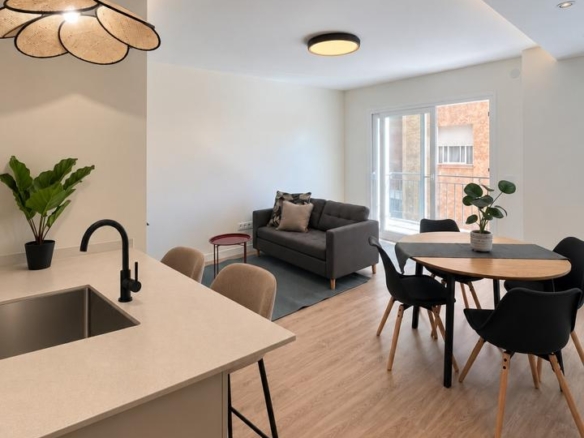 PISO REFORMADO INTEGRALMNETE CON VISTAS AL MAR Y ALTAS CALIDADES EN ZONA ESTE DE MÁLAGA. 89 M² CONSTRUIDOS, 3 DORMITORIOS, REF:65129