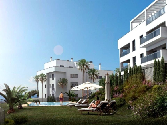 SU VIVIENDA EN MALAGA ESTE DE 4 DORMITORIOS, DE RECIENTE CONSTRUCCION (2019) CON VISTAS AL MAR  Y A LA MONTAÑA REF:65135