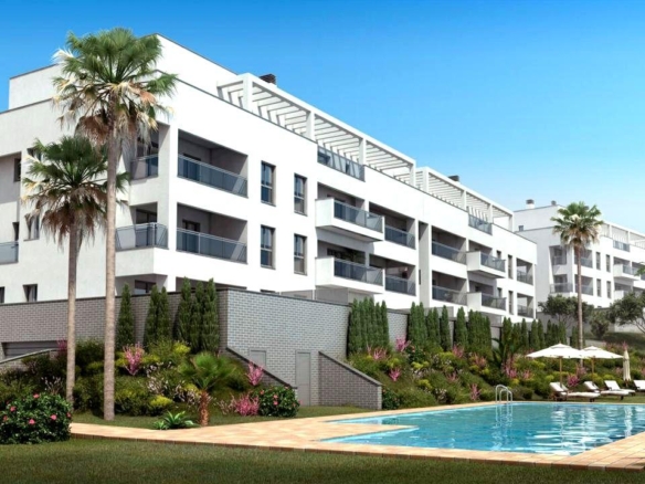 SU VIVIENDA EN MALAGA ESTE DE 4 DORMITORIOS, DE RECIENTE CONSTRUCCION (2019) CON VISTAS AL MAR  Y A LA MONTAÑA REF:65135
