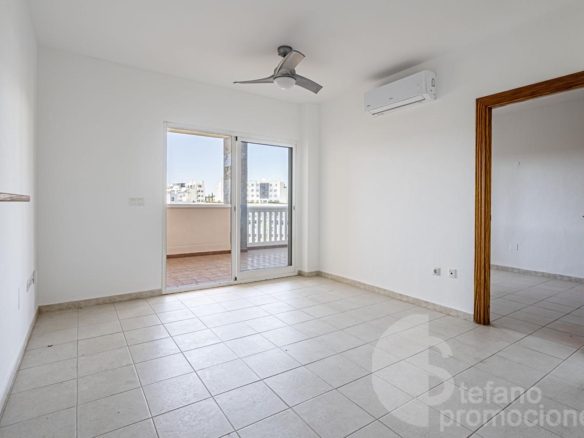 ENCANTADOR  APARTAMENTO  EN COMPLEJO RESIDENCIAL  CON EXCLUSIVAS ZONAS COMUNES EN  RESERVA DEL HIGUERÓN, AMPLIA TERRAZA DE 25 M² REF:65125