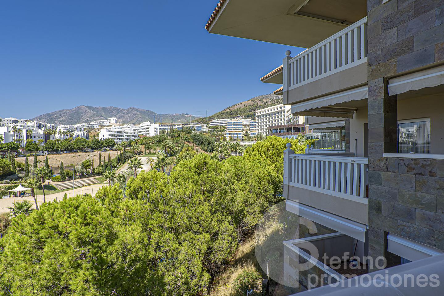 ENCANTADOR  APARTAMENTO  EN COMPLEJO RESIDENCIAL  CON EXCLUSIVAS ZONAS COMUNES EN  RESERVA DEL HIGUERÓN, AMPLIA TERRAZA DE 25 M² REF:65125