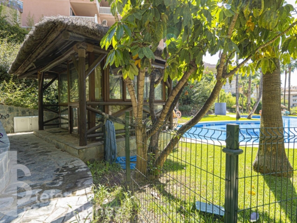 ENCANTADOR  APARTAMENTO  EN COMPLEJO RESIDENCIAL  CON EXCLUSIVAS ZONAS COMUNES EN  RESERVA DEL HIGUERÓN, AMPLIA TERRAZA DE 25 M² REF:65125