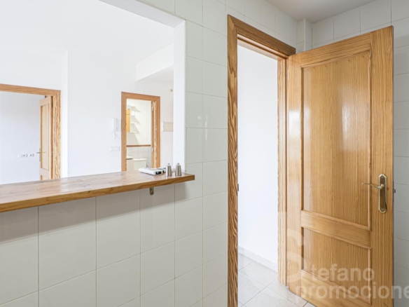 ENCANTADOR  APARTAMENTO  EN COMPLEJO RESIDENCIAL  CON EXCLUSIVAS ZONAS COMUNES EN  RESERVA DEL HIGUERÓN, AMPLIA TERRAZA DE 25 M² REF:65125