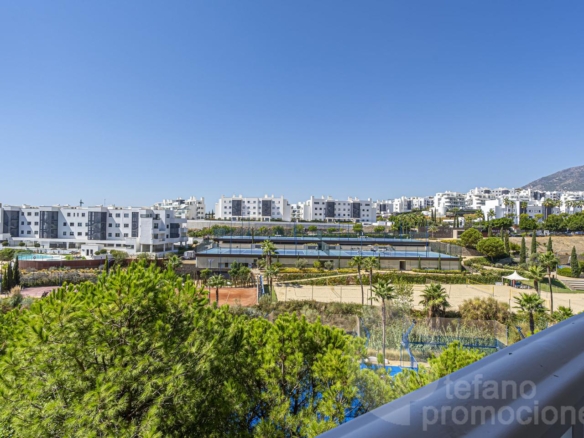 ENCANTADOR  APARTAMENTO  EN COMPLEJO RESIDENCIAL  CON EXCLUSIVAS ZONAS COMUNES EN  RESERVA DEL HIGUERÓN, AMPLIA TERRAZA DE 25 M² REF:65125