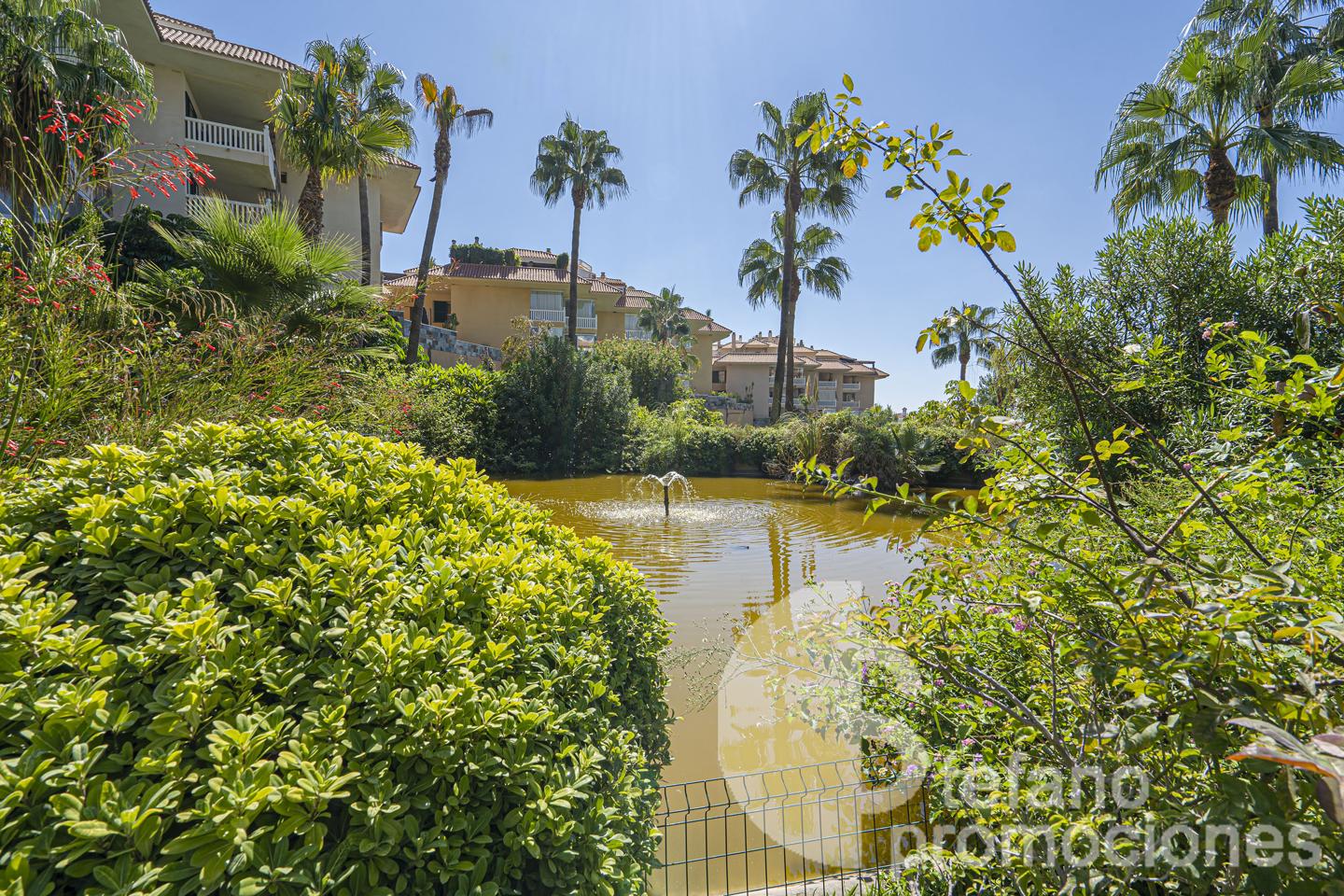 ENCANTADOR  APARTAMENTO  EN COMPLEJO RESIDENCIAL  CON EXCLUSIVAS ZONAS COMUNES EN  RESERVA DEL HIGUERÓN, AMPLIA TERRAZA DE 25 M² REF:65125