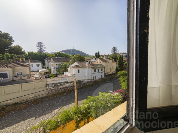 EXCLUSIVO PALACETE SEÑORIAL A SOLO 350 METROS DEL MAR EN EL LIMONAR: UNA PIEZA ARQUITECTÓNICA ÚNICA DE 330 M² CON ALTOS TECHOS REF:65144