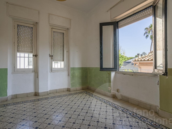 EXCLUSIVO PALACETE SEÑORIAL A SOLO 350 METROS DEL MAR EN EL LIMONAR: UNA PIEZA ARQUITECTÓNICA ÚNICA DE 330 M² CON ALTOS TECHOS REF:65144