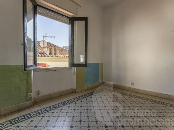 EXCLUSIVO PALACETE SEÑORIAL A SOLO 350 METROS DEL MAR EN EL LIMONAR: UNA PIEZA ARQUITECTÓNICA ÚNICA DE 330 M² CON ALTOS TECHOS REF:65144