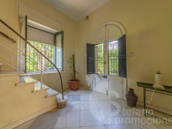 EXCLUSIVO PALACETE SEÑORIAL A SOLO 350 METROS DEL MAR EN EL LIMONAR: UNA PIEZA ARQUITECTÓNICA ÚNICA DE 330 M² CON ALTOS TECHOS REF:65144