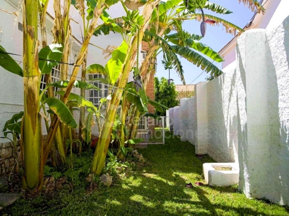 ¡VIVE EL SUEÑO MEDITERRÁNEO EN ESTE  CHALET INDEPENDIENTE EN EL CORAZÓN DE PEDREGALEJO BAJO! REF:65147