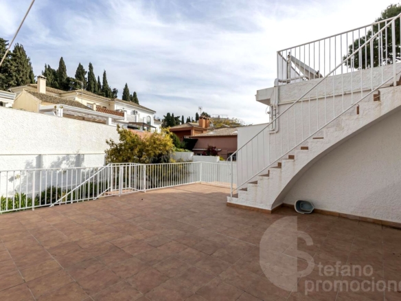 ¡VIVE EL SUEÑO MEDITERRÁNEO EN ESTE  CHALET INDEPENDIENTE EN EL CORAZÓN DE PEDREGALEJO BAJO! REF:65147