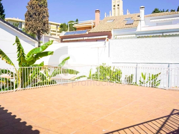 ¡VIVE EL SUEÑO MEDITERRÁNEO EN ESTE  CHALET INDEPENDIENTE EN EL CORAZÓN DE PEDREGALEJO BAJO! REF:65147