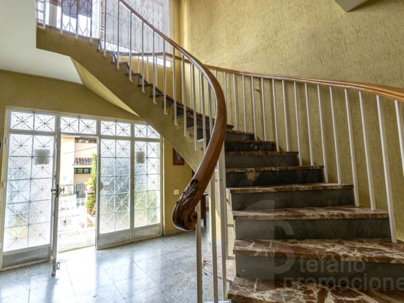 ¡VIVE EL SUEÑO MEDITERRÁNEO EN ESTE  CHALET INDEPENDIENTE EN EL CORAZÓN DE PEDREGALEJO BAJO! REF:65147
