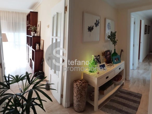 ¡VIVIENDA DE ESQUINA CON ORIENTACIÓN SUR, VISTAS PANORÁMICAS AL MAR Y A LA MONTAÑA EN LA ZONA CON MAYOR PROYECCIÓN Y REVALORIZACIÓN DE MÁLAGA! REF:65148