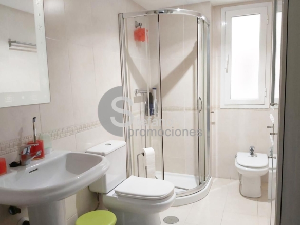 ¡VIVIENDA DE ESQUINA CON ORIENTACIÓN SUR, VISTAS PANORÁMICAS AL MAR Y A LA MONTAÑA EN LA ZONA CON MAYOR PROYECCIÓN Y REVALORIZACIÓN DE MÁLAGA! REF:65148