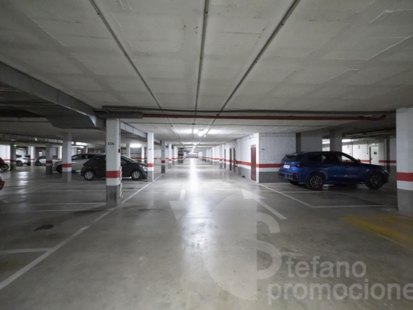 ¡VIVIENDA DE ESQUINA CON ORIENTACIÓN SUR, VISTAS PANORÁMICAS AL MAR Y A LA MONTAÑA EN LA ZONA CON MAYOR PROYECCIÓN Y REVALORIZACIÓN DE MÁLAGA! REF:65148