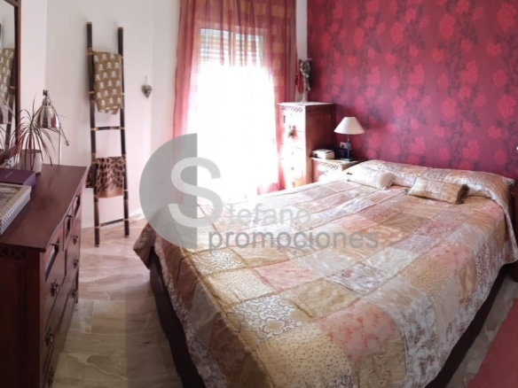 ¡VIVIENDA DE ESQUINA CON ORIENTACIÓN SUR, VISTAS PANORÁMICAS AL MAR Y A LA MONTAÑA EN LA ZONA CON MAYOR PROYECCIÓN Y REVALORIZACIÓN DE MÁLAGA! REF:65148