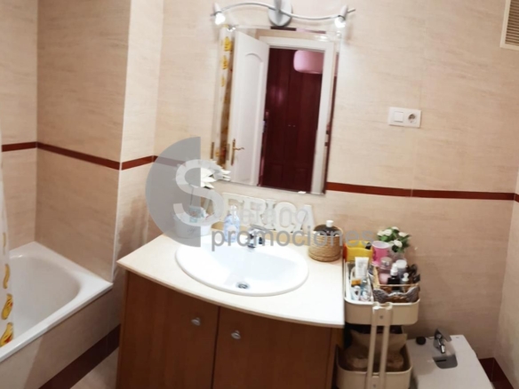 ¡VIVIENDA DE ESQUINA CON ORIENTACIÓN SUR, VISTAS PANORÁMICAS AL MAR Y A LA MONTAÑA EN LA ZONA CON MAYOR PROYECCIÓN Y REVALORIZACIÓN DE MÁLAGA! REF:65148