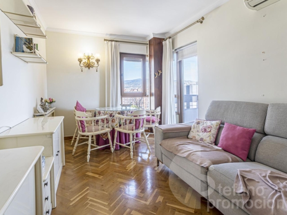 EXCLUSIVA Y SEÑORIAL VIVIENDA EN UNA DE LAS MEJORES UBICACIONES DE MÁLAGA, CON AMPLIAS Y DESPEJADAS VISTAS AL CENTRO HIRTORICO DE LA CIUDAD REF:65158