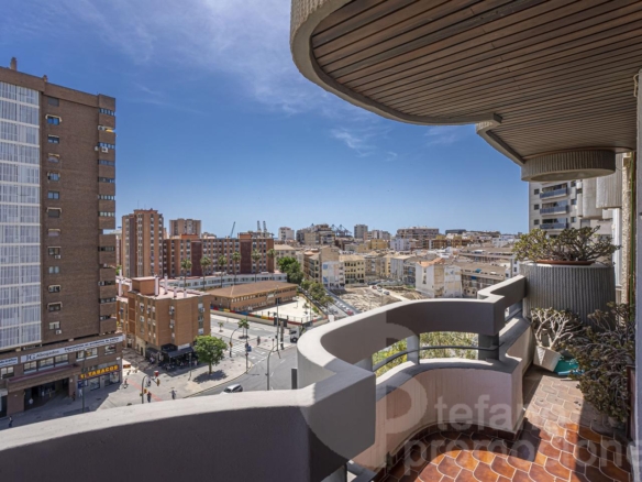 EXCLUSIVA Y SEÑORIAL VIVIENDA EN UNA DE LAS MEJORES UBICACIONES DE MÁLAGA, CON AMPLIAS Y DESPEJADAS VISTAS AL CENTRO HIRTORICO DE LA CIUDAD REF:65158