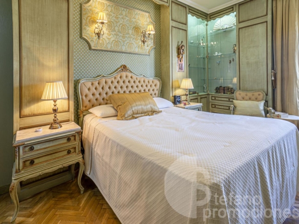 EXCLUSIVA Y SEÑORIAL VIVIENDA EN UNA DE LAS MEJORES UBICACIONES DE MÁLAGA, CON AMPLIAS Y DESPEJADAS VISTAS AL CENTRO HIRTORICO DE LA CIUDAD REF:65158