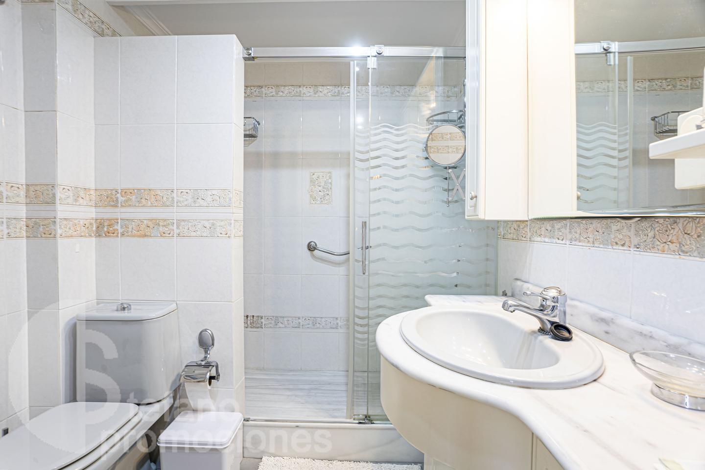 EXCLUSIVA Y SEÑORIAL VIVIENDA EN UNA DE LAS MEJORES UBICACIONES DE MÁLAGA, CON AMPLIAS Y DESPEJADAS VISTAS AL CENTRO HIRTORICO DE LA CIUDAD REF:65158