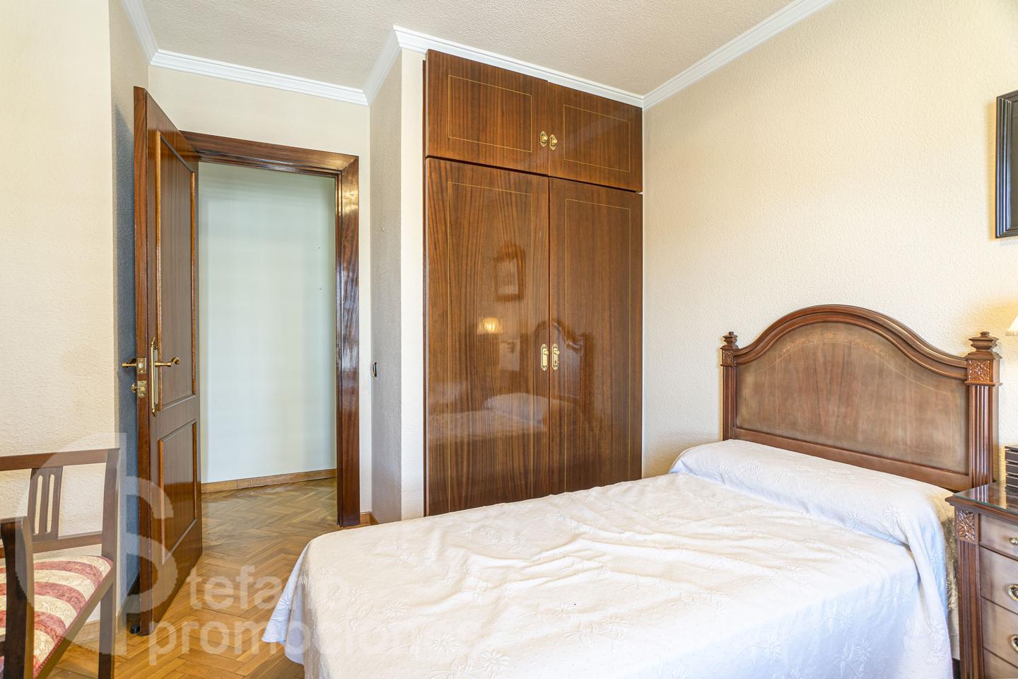 EXCLUSIVA Y SEÑORIAL VIVIENDA EN UNA DE LAS MEJORES UBICACIONES DE MÁLAGA, CON AMPLIAS Y DESPEJADAS VISTAS AL CENTRO HIRTORICO DE LA CIUDAD REF:65158