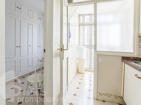 EXCLUSIVA Y SEÑORIAL VIVIENDA EN UNA DE LAS MEJORES UBICACIONES DE MÁLAGA, CON AMPLIAS Y DESPEJADAS VISTAS AL CENTRO HIRTORICO DE LA CIUDAD REF:65158