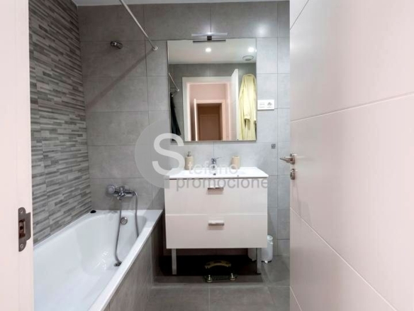 SU PRIMERA VIVIENDA DE 4 DORMITORIOS  MUY CERCA DE MALAGA .! VIVIENDA CASI A ESTRENAR REF:65166