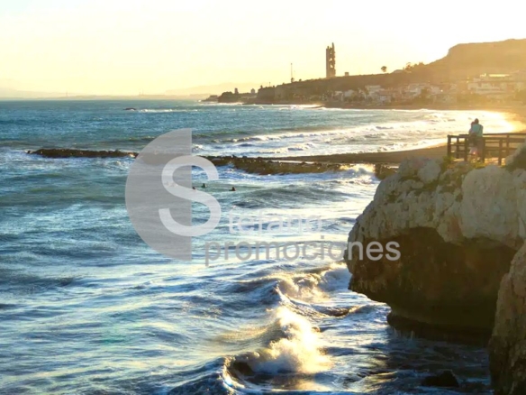 SU PRIMERA VIVIENDA DE 4 DORMITORIOS  MUY CERCA DE MALAGA .! VIVIENDA CASI A ESTRENAR REF:65166