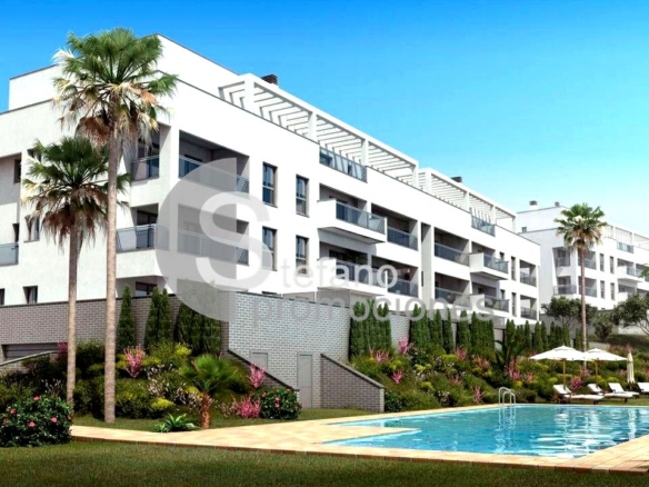 SU PRIMERA VIVIENDA DE 4 DORMITORIOS  MUY CERCA DE MALAGA .! VIVIENDA CASI A ESTRENAR REF:65166