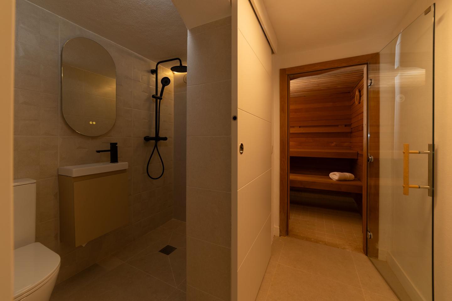 Chalet on sale in Fuengirola REF:65183