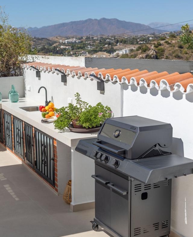 640