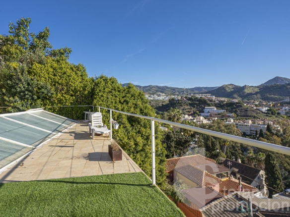 ¡VILLA CON VISTAS INFINITAS AL MAR Y MÁXIMA PRIVACIDAD! REF:65184