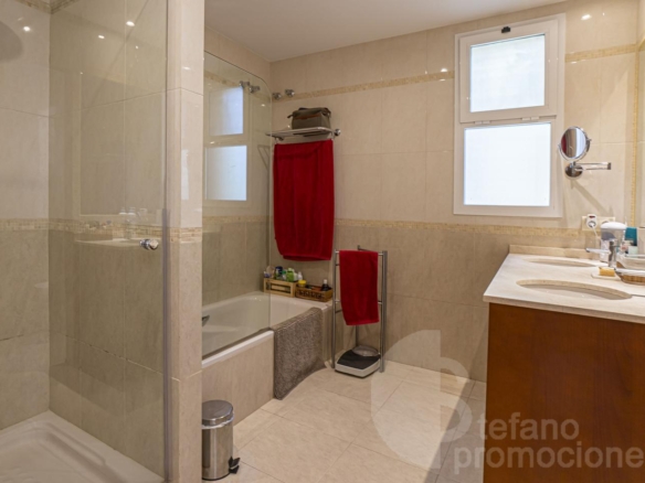 ¡VILLA CON VISTAS INFINITAS AL MAR Y MÁXIMA PRIVACIDAD! REF:65184
