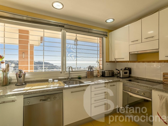 ¡VILLA CON VISTAS INFINITAS AL MAR Y MÁXIMA PRIVACIDAD! REF:65184