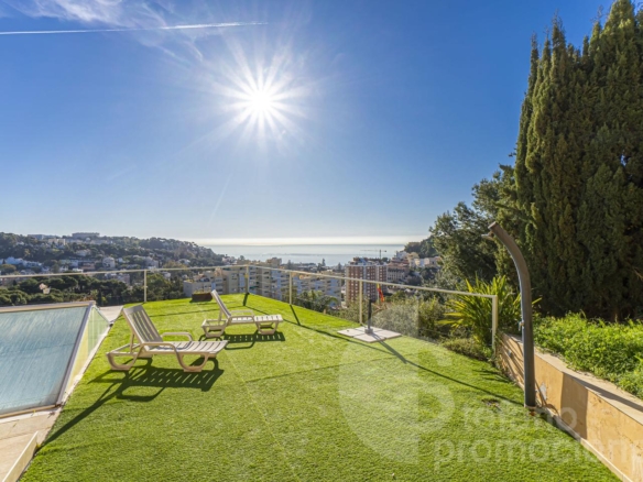¡VILLA CON VISTAS INFINITAS AL MAR Y MÁXIMA PRIVACIDAD! REF:65184