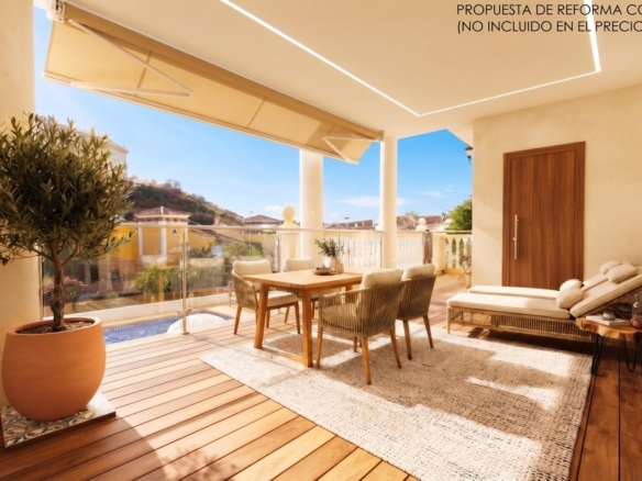 EXCLUSIVA VILLA EN CALA DEL MORAL (MÁLAGA ESTE), UN VERDADERO OASIS DE PRIVACIDAD Y CONFORT CON 324 M² CONSTRUIDOS REF:65241