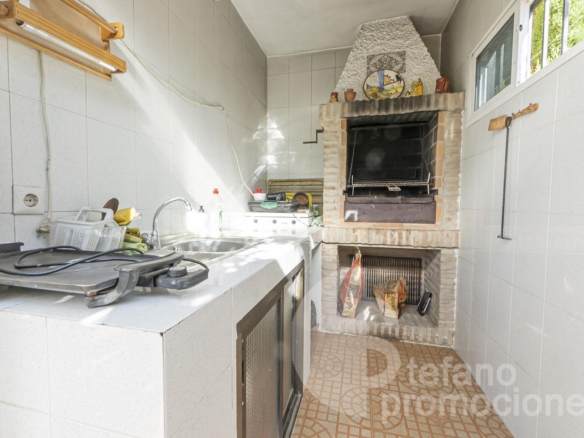 EXCLUSIVA VILLA EN CALA DEL MORAL (MÁLAGA ESTE), UN VERDADERO OASIS DE PRIVACIDAD Y CONFORT CON 324 M² CONSTRUIDOS REF:65241