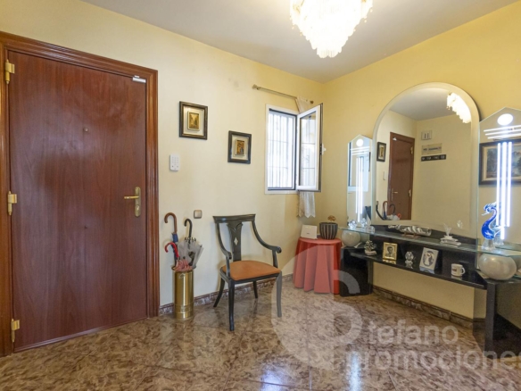 EXCLUSIVA VILLA EN CALA DEL MORAL (MÁLAGA ESTE), UN VERDADERO OASIS DE PRIVACIDAD Y CONFORT CON 324 M² CONSTRUIDOS REF:65241